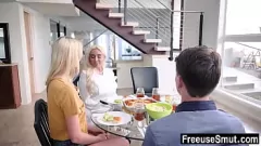 تشغيل مارس الجنس الأسرة Freeuse رباعية: كينا جيمس في ربيب المحرمات والخيال الجنس زوجة الأب