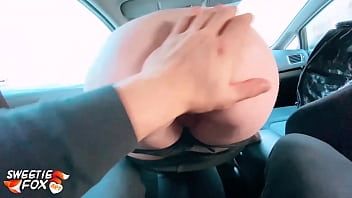Play The blonde with a bulging ass takes her hard cock in her lover's car