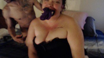 Play receives hardcore oral sex and is satisfied with the dildo married in her pussy