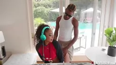 Reproduzir Sexo selvagem e violento de Cali Caliente DJ com pau grande