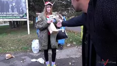 Afspelen Afvalverzamelaar wordt wild van lul: Alexis Crystal's hardcore buitenontmoeting