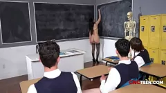 Abspielen Verführerischer Professor: Ausbeutungsfantasie eines unbeeindruckten Lehrers mit Spikey Dee, Vale Nappi und Nick Strokes