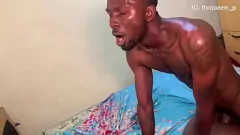 Afspelen Ebony Teen's Watte Pussy kan het grote zwarte pik van haar vriendje niet weerstaan